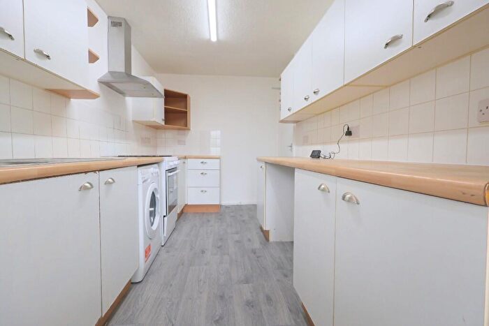 2 Bedroom Flat To Rent In High Road, Romford, London, RM6