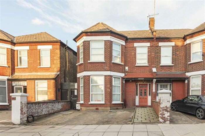 2 Bedroom Flat To Rent In Fordwych Road, Cricklewood, NW2