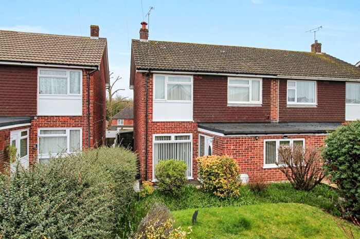 3 Bedroom Semi Detached House For Sale In Wickenden Crescent, Willesborough, TN24