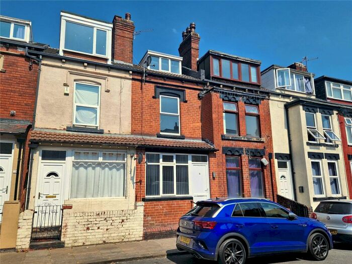 2 Bedroom Terraced House To Rent In Broughton Terrace, Leeds, West Yorkshire, LS9