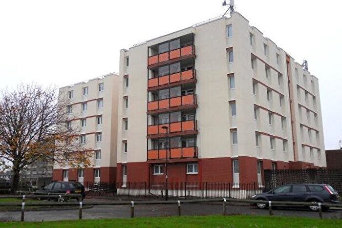 2 Bedroom Flat To Rent In Ewart Court, Newcastle Upon Tyne, NE3