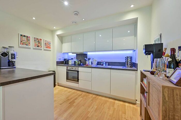 2 Bedroom Flat For Sale In Enterprise Way, Wandsworth, London, SW18