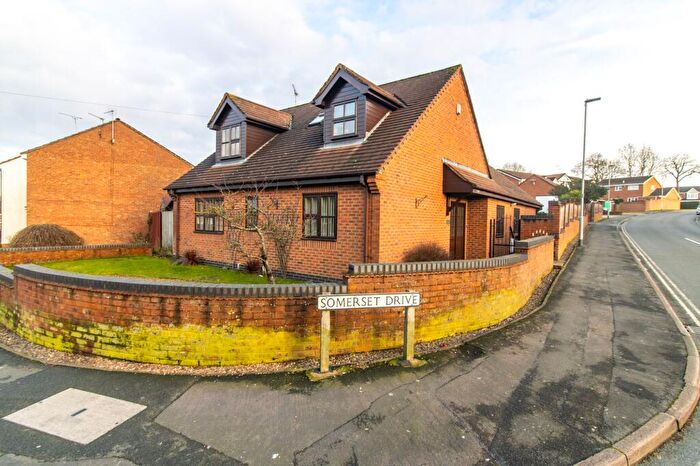 4 Bedroom Detached House For Sale In Somerset Drive, Glenfield, LE3