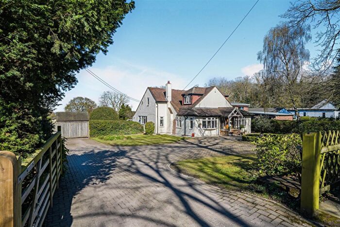 4 Bedroom Property For Sale In Longfield Avenue, Newbarn, DA3