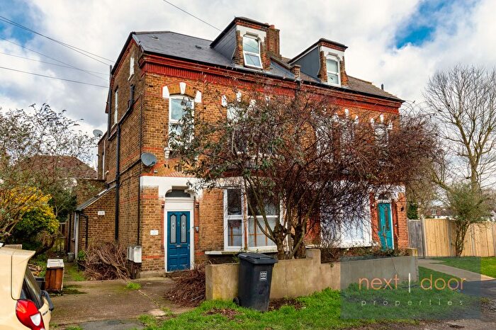 2 Bedroom Flat To Rent In Blythe Hill, London, SE6