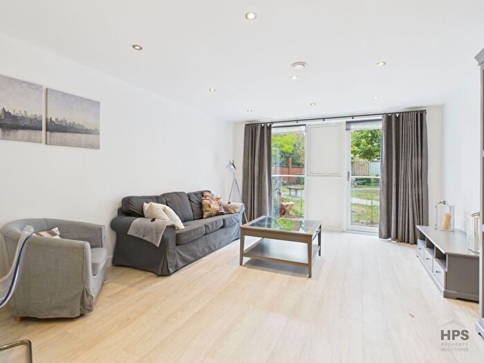 2 Bedroom Flat For Sale In Great Northern Road, Cambridge, CB1