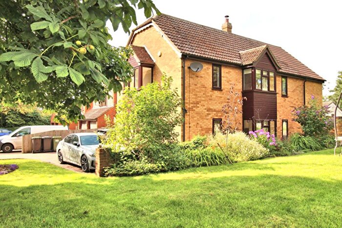 5 Bedroom Detached House For Sale In Church End, Everton, SG19