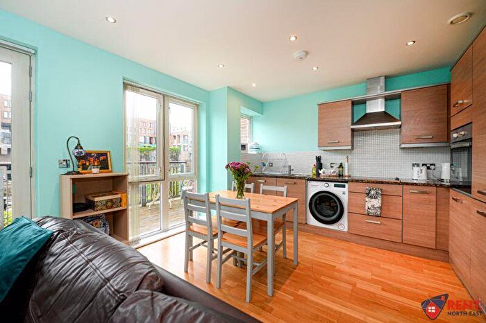 2 Bedroom Flat To Rent In Back Silver Street, Durham, DH1