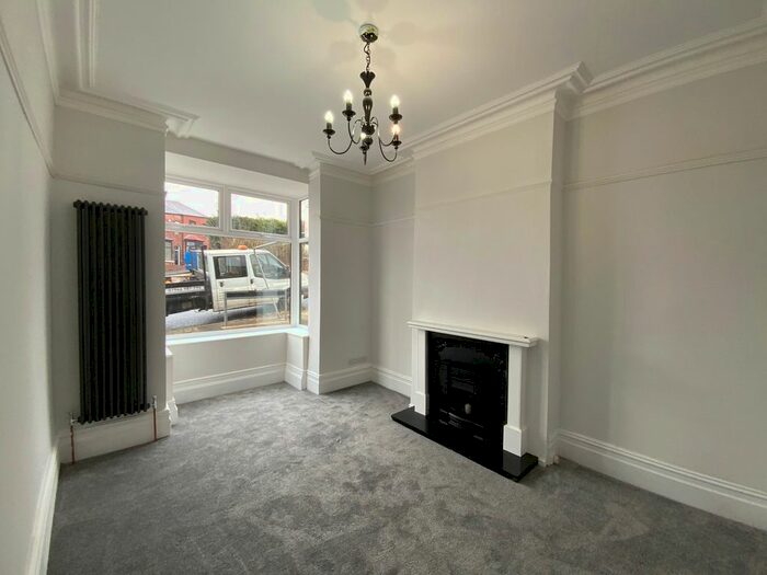4 Bedroom End Of Terrace House To Rent In Egmont Terrace, Stalybridge, Cheshire, SK15