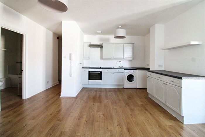 2 Bedroom Apartment To Rent In Raleigh Road, Southville, Bristol, BS3