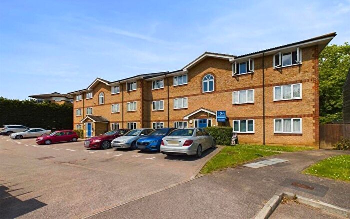 2 Bedroom Flat For Sale In Keller Close, Stevenage, SG2
