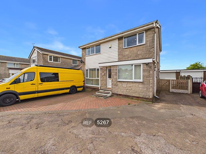 4 Bedroom Detached House To Rent In , Tower Avenue, Pontefract, WF9