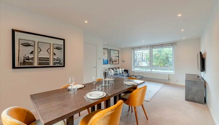 2 Bedroom Flat To Rent In Fulham Road, South Kensington, London, SW3