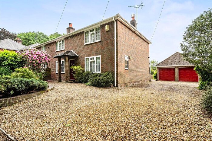 4 Bedroom Semi-Detached House For Sale In Vicarage Lane, Curdridge, SO32