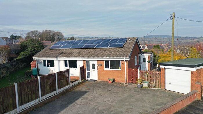 3 Bedroom Detached Bungalow For Sale In School Lane, Coedpoeth, LL11