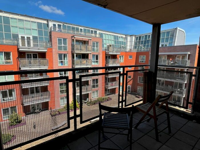 2 Bedroom Flat To Rent In Heritage Court, Warstone Lane, Birmingham, B18