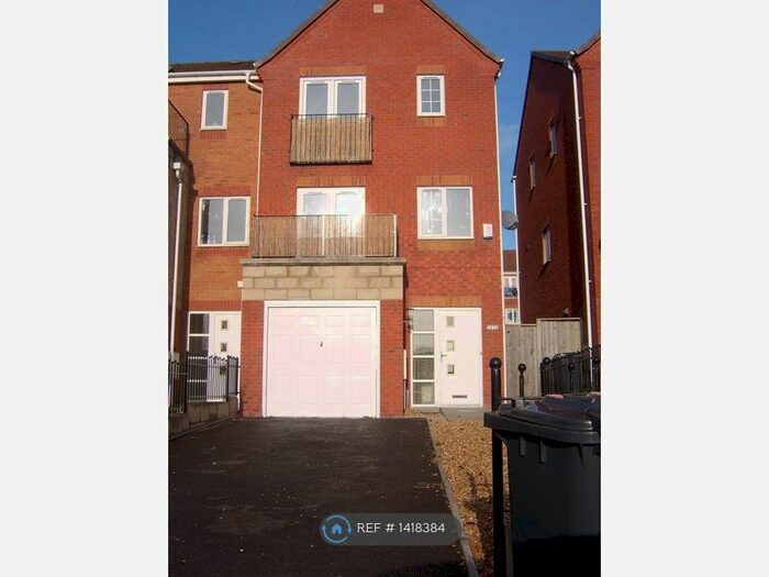 3 Bedroom End Of Terrace House To Rent In Willenhall Road, Wolverhampton, WV1