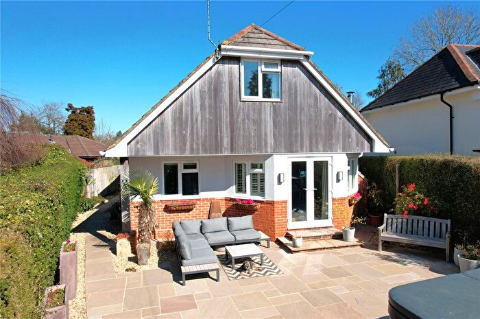 4 Bedroom Detached House For Sale In Prospect Road, Rowledge, Farnham, Surrey, GU10