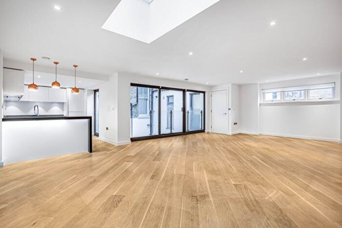 3 Bedroom House To Rent In Ifield Road, London, SW10