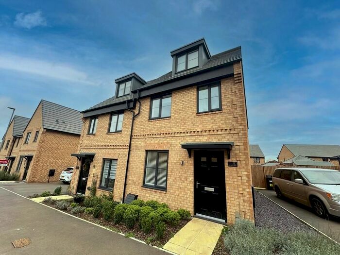 3 Bedroom Semi-Detached House To Rent In Limbrey Drive, Olney, MK46