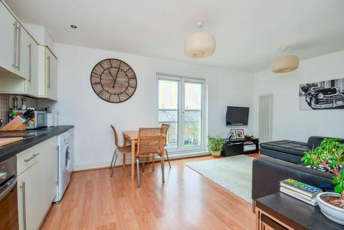 1 Bedroom Flat To Rent In Clock Tower Mews, Hanwell, London, W7