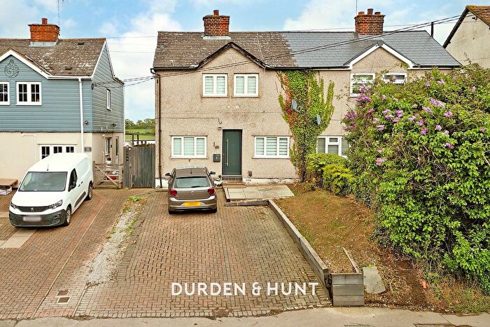 3 Bedroom Semi-Detached House For Sale In Moreton Road, Ongar, CM5