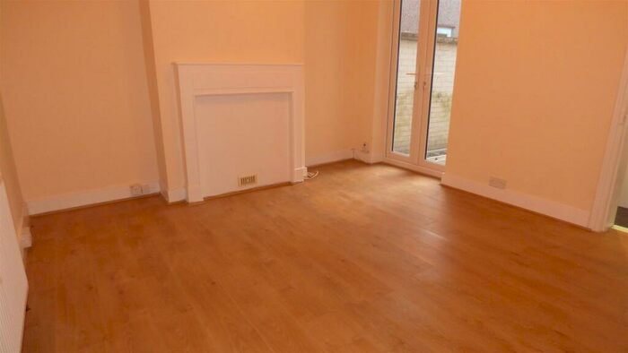 3 Bedroom House To Rent In Willow Road, Enfield, EN1