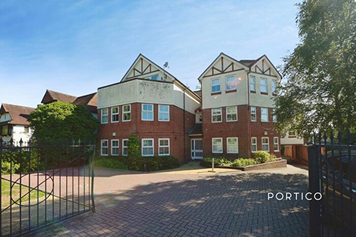 1 Bedroom Flat To Rent In High Road, Woodford Green, IG8