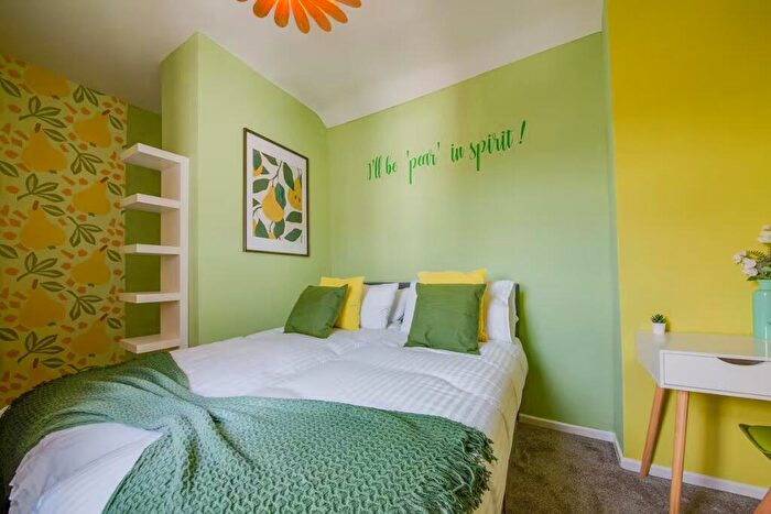 6 Bedroom House To Rent In Brunswick Street, Sheffield, S10