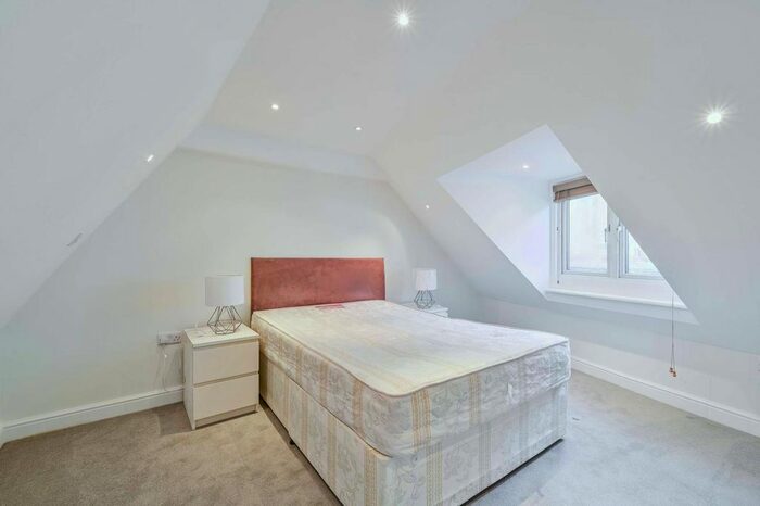 1 Bedroom Flat To Rent In Bear Street, Covent Garden, London, WC2H