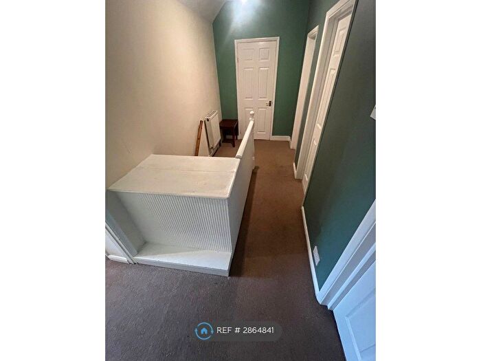 2 Bedroom Maisonette To Rent In High St, Bedford, MK42