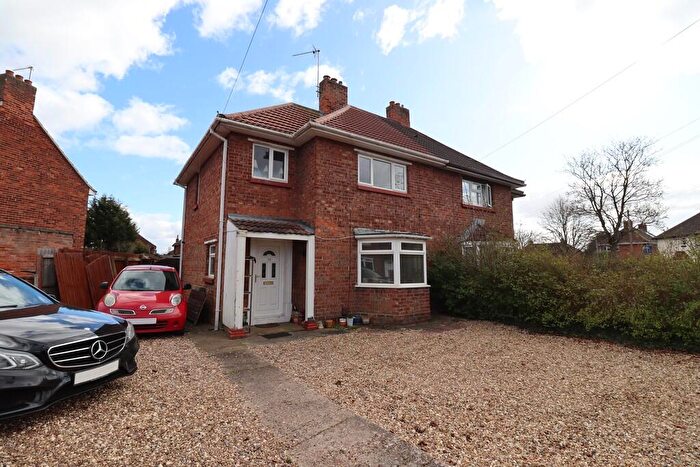 3 Bedroom Semi-Detached House For Sale In Constable Avenue, Lincoln, LN6