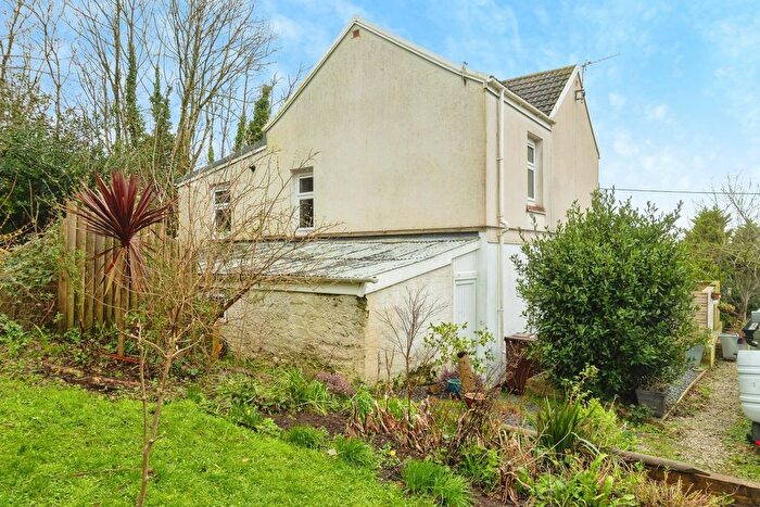 2 Bedroom Flat For Sale In Top Hill, Grampound Road, Truro, TR2