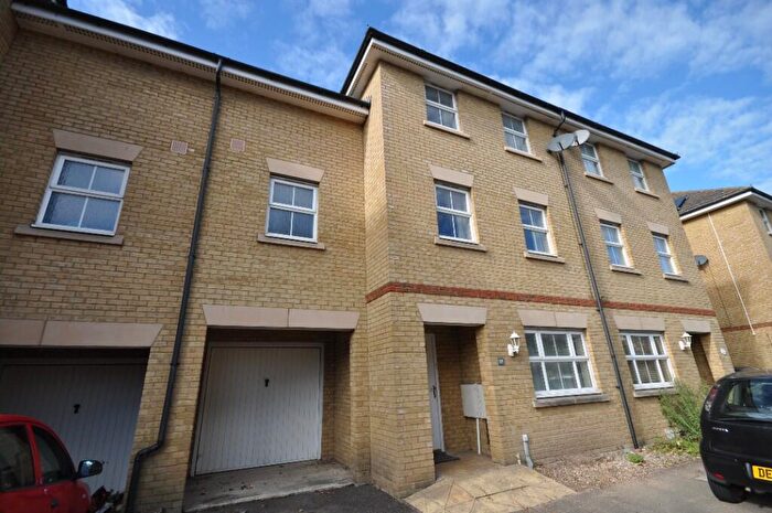 5 Bedroom Town House For Sale In Rowan Place, Colchester, Essex, CO1