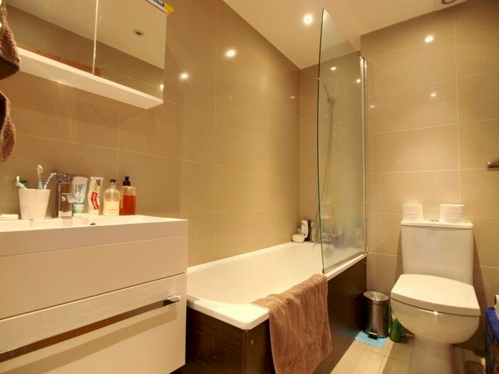 1 Bedroom Flat To Rent In Chapel Market, Islington, N1