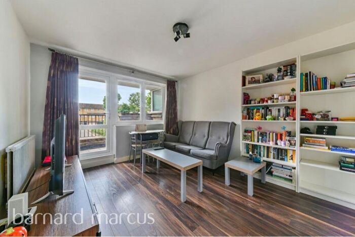 1 Bedroom Flat To Rent In Montague Square, London, SE15