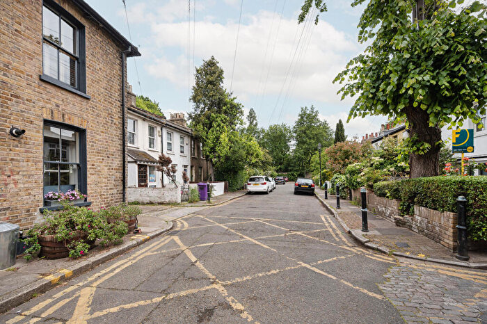 2 Bedroom Terraced House For Sale In Mile End Place, Tower Hamlets, London, E1