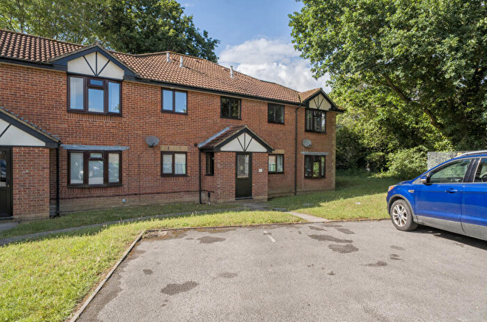 1 Bedroom Flat For Sale In The Foxgloves, Hedge End, Southampton, Hampshire, SO30