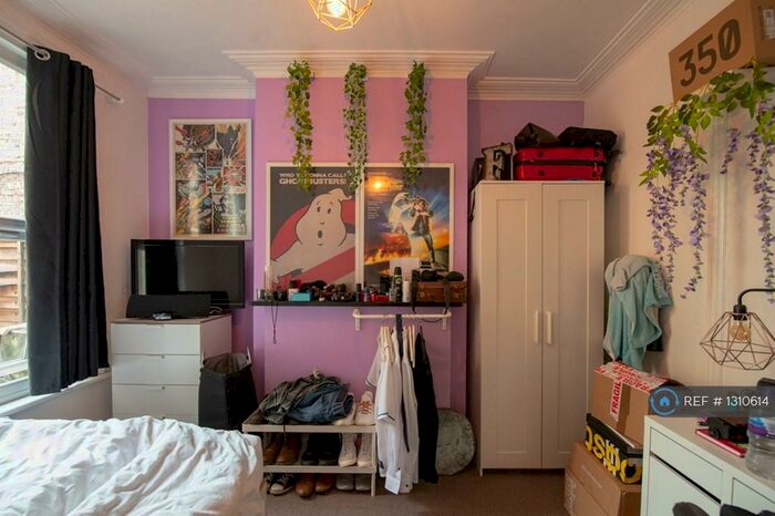 5 Bedroom Semi-Detached House To Rent In Bonsor Street, London, SE5