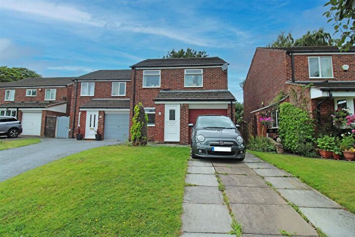 3 Bedroom Semi-Detached House To Rent In Alvanley Rise, Northwich, CW9