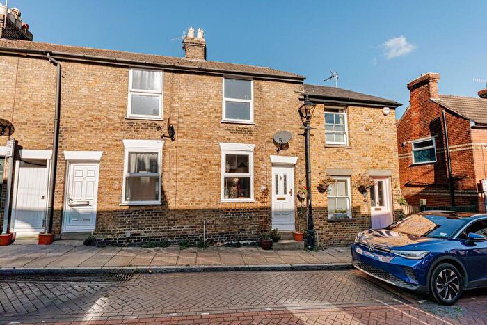 2 Bedroom Terraced House For Sale In Fielding Street, Faversham, ME13