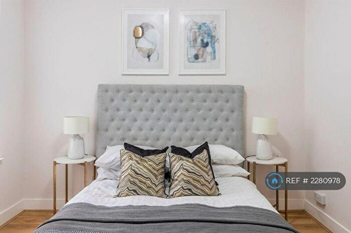 2 Bedroom Flat To Rent In Alliance Road, London, SE18