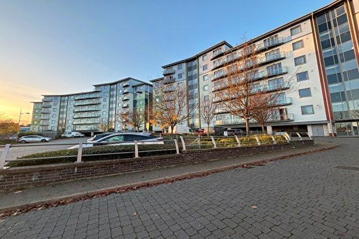 2 Bedroom Flat To Rent In Wave Close, Walsall, WS2