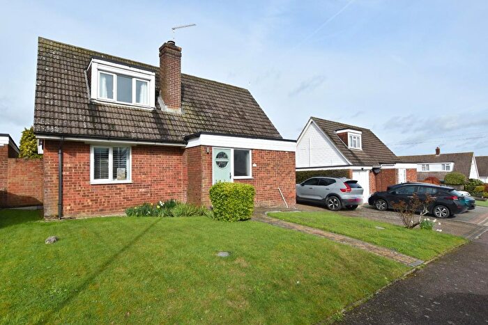 3 Bedroom Chalet For Sale In Honeywood Close, Lympne, Hythe, CT21