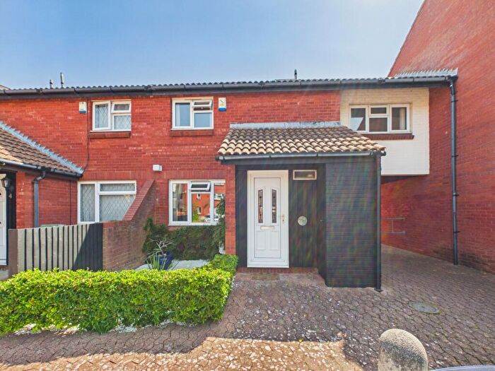 4 Bedroom Terraced House For Sale In Redwood Court, Cheltenham, GL51
