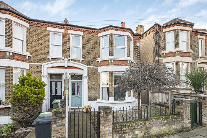 4 Bedroom Semi-detached House For Sale In Vesta Road, London, SE4