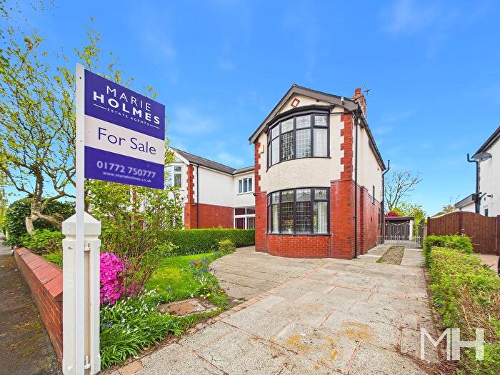 3 Bedroom Semi Detached House For Sale In Highgate, Penwortham, Preston, PR1