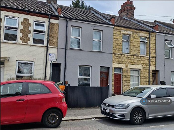 2 Bedroom Terraced House To Rent In Spencer Road, Luton, LU3