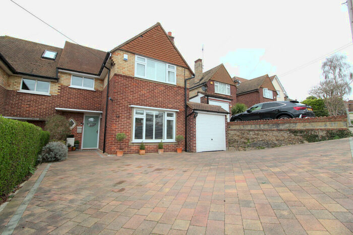 3 Bedroom Semi-Detached House To Rent In Queens Road, Benfleet, SS7