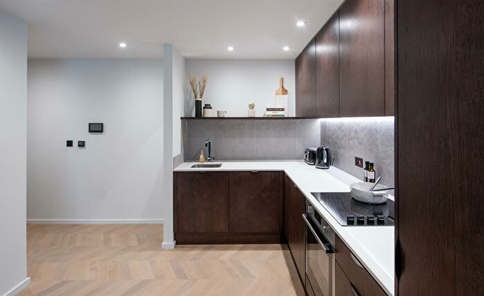 2 Bedroom Flat For Sale In Manchester, M15